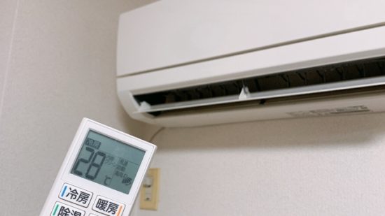 エアコンの冷房と除湿はどちらが電気代がお得なのか