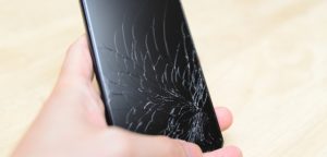 スマホ画面割れ